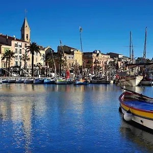 joli-appartement-climatis-proche-plage-et-port.fr-provencehotel.com/